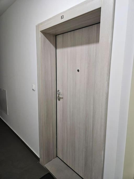 Milo Apartment สโกเปีย ภายนอก รูปภาพ