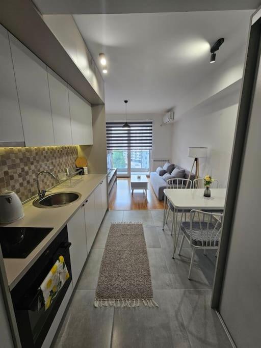 Milo Apartment สโกเปีย ภายนอก รูปภาพ